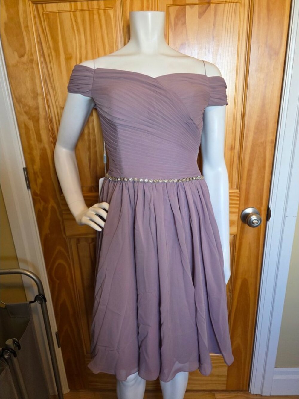 💛 45. JJ's House Size 6 Cocktail Dress